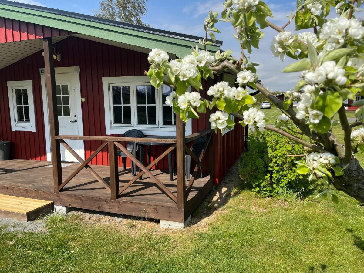 Maelarhusen Semesterby Oesterlen - Stugor & Gardssviter Sandby エクステリア 写真